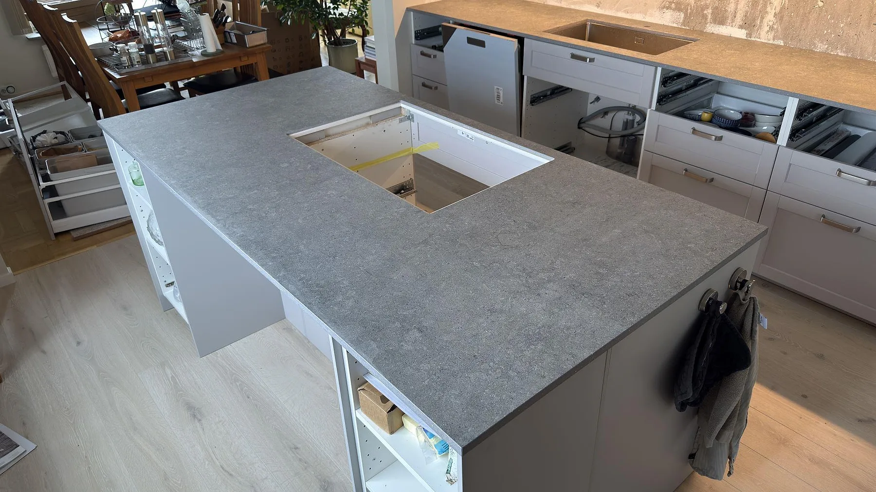 Køkkenbordplade i Dekton Vk04 Grafite, Lidingö – billede 4