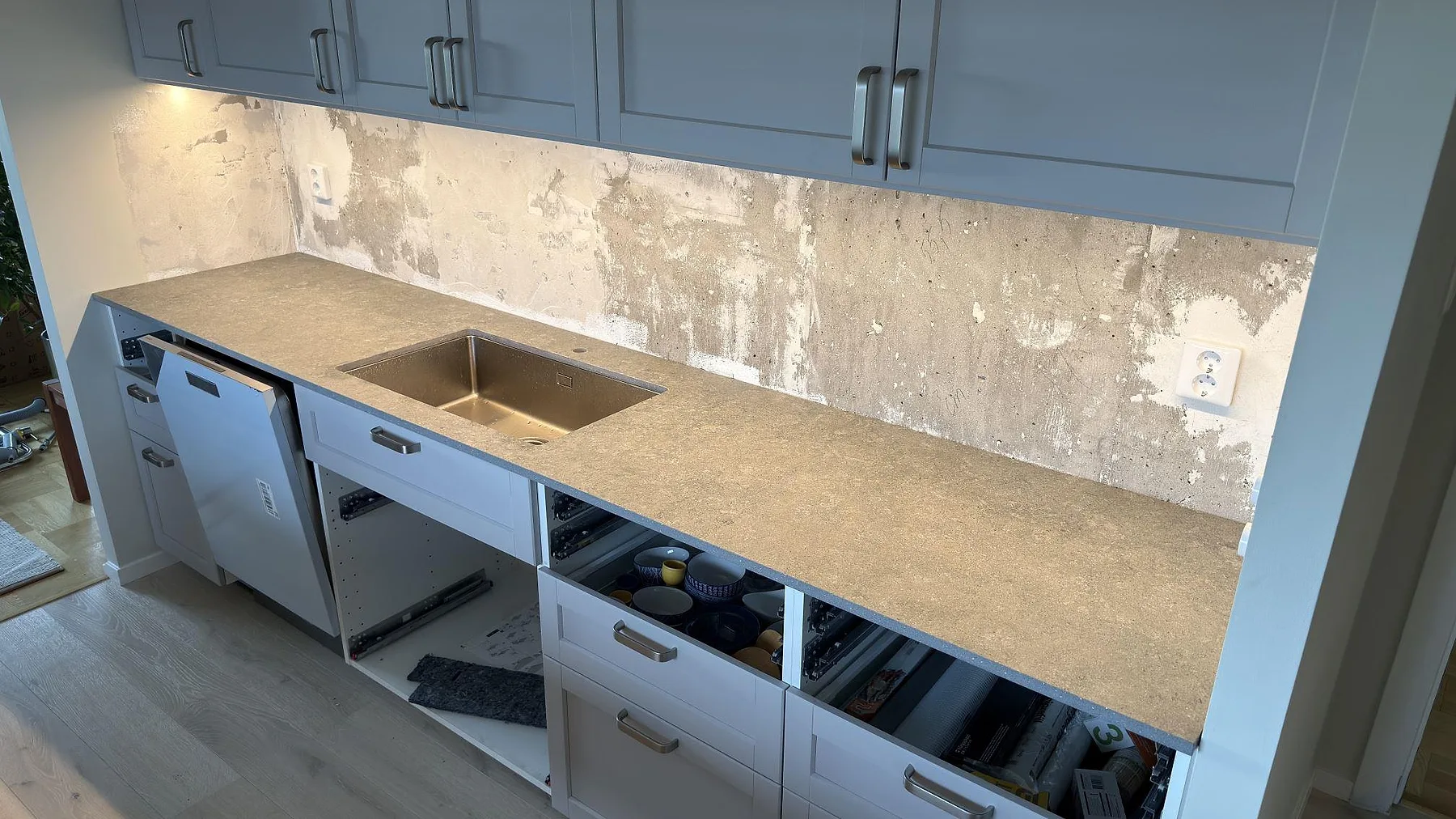 Køkkenbordplade i Dekton Vk04 Grafite, Lidingö – billede 6