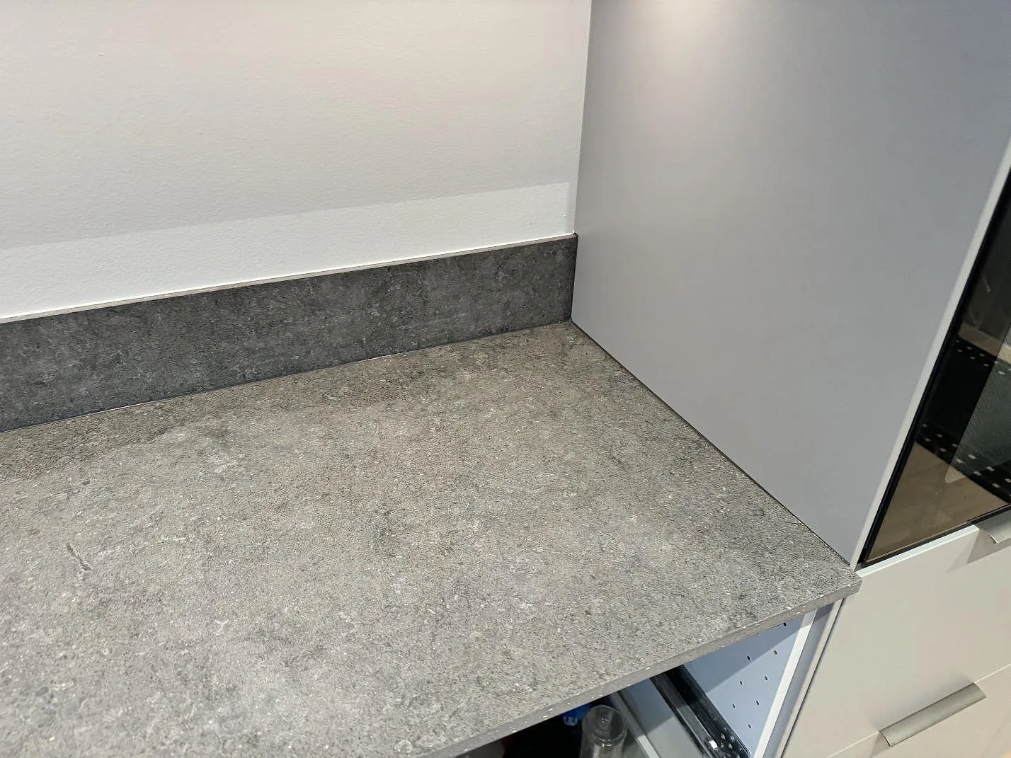 Køkkenbordplade i Dekton Vk04 Grafite, Lomma – billede 7