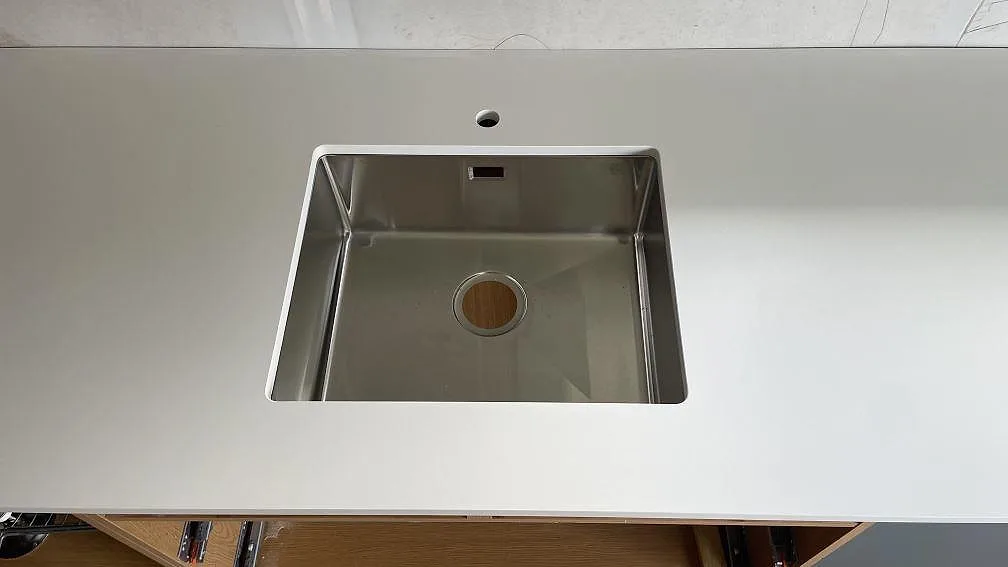 Køkkenbordplade i Dekton Zenith, Höör – billede 4