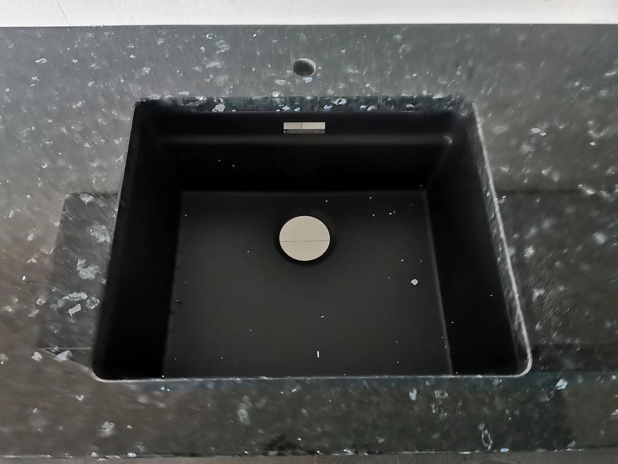 Køkkenbordplade i Emerald Pearl-granit, Malmö – billede 4