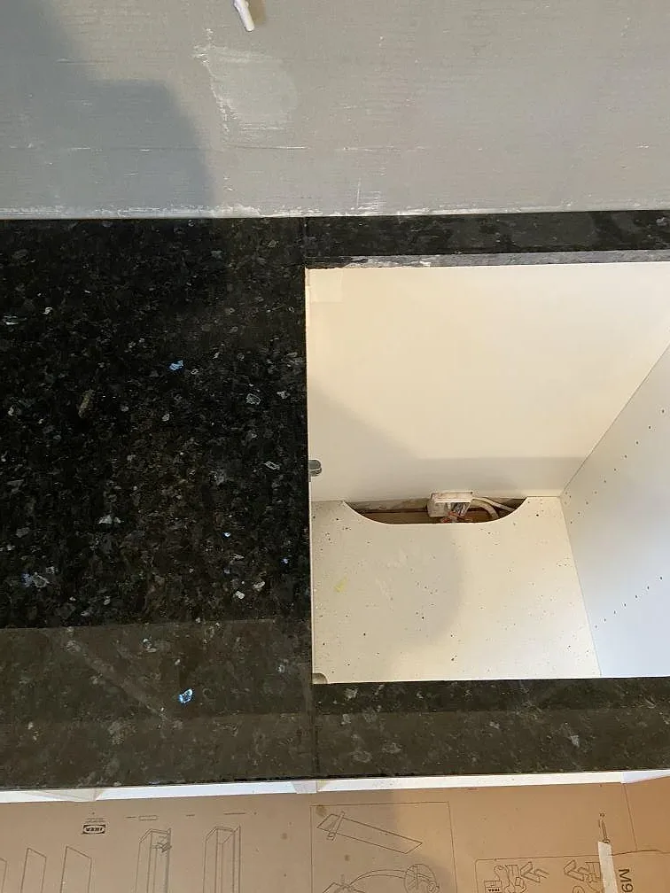 Køkkenbordplade i Emerald Pearl, Malmö – billede 5