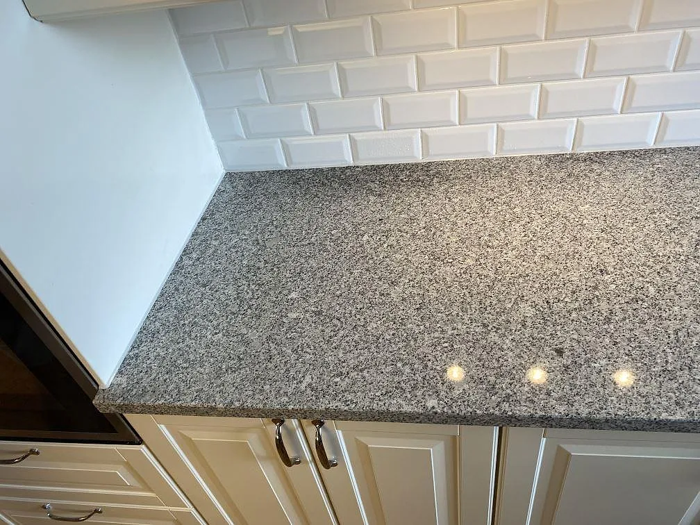 Køkkenbordplade i Grigio Cristallo, Eslöv – billede 5