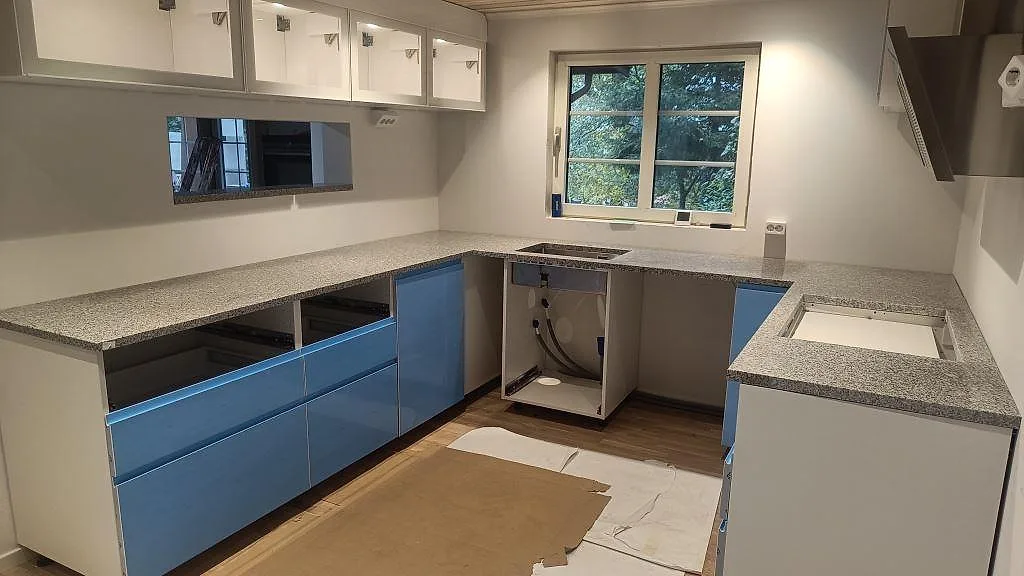 Gennemført projekt: Køkkenbordplade i Grigio Cristallo, Laholm.