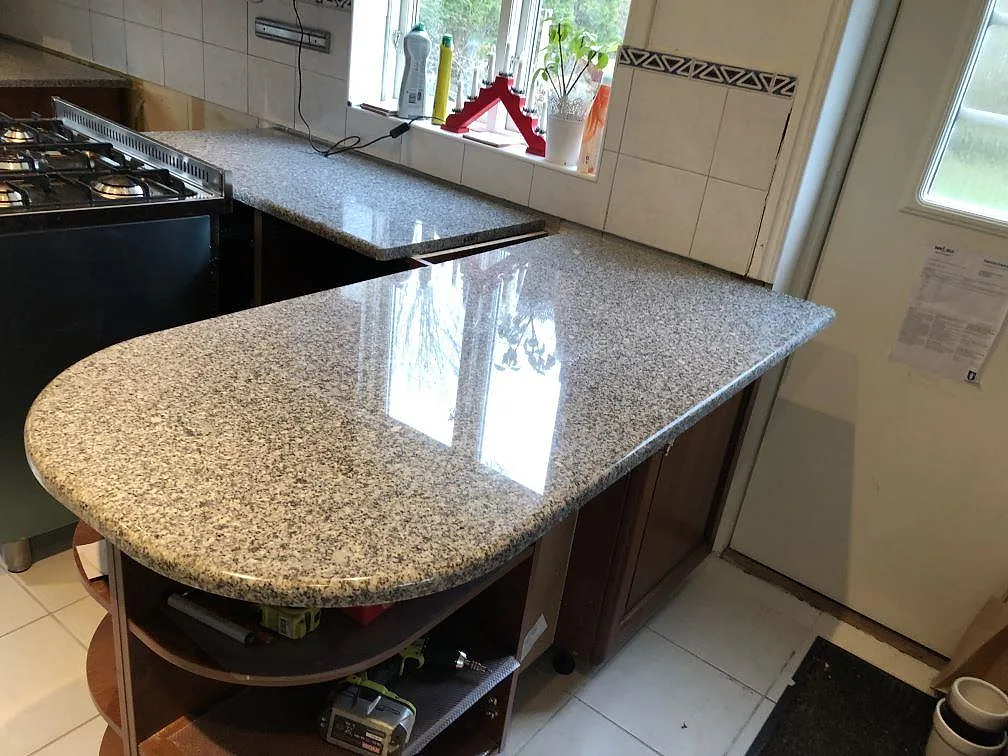 Køkkenbordplade i Grigio Cristallo, Onsala – billede 4