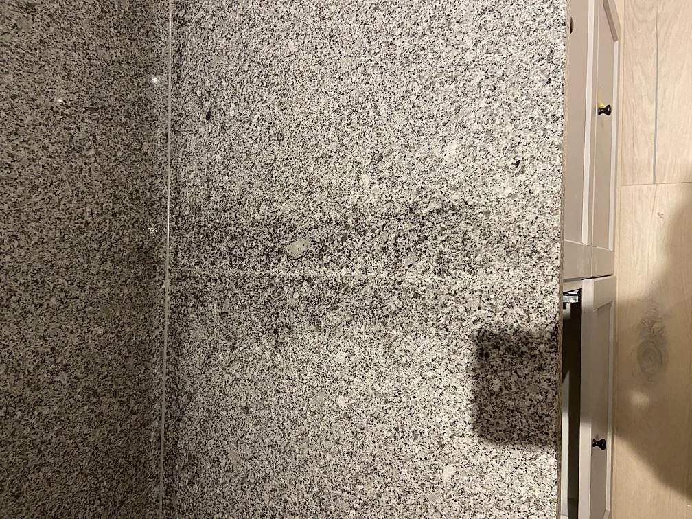 Køkkenbordplade i Grigio Cristallo, Ystad – billede 3