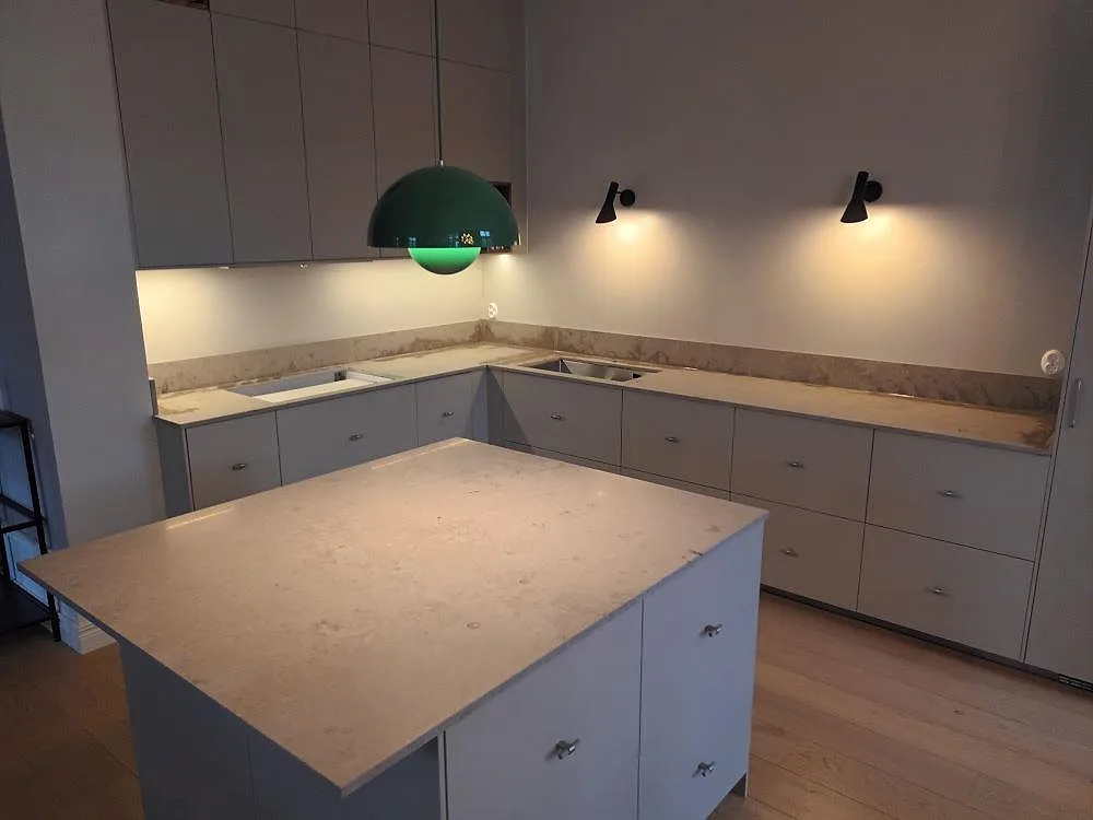 Køkkenbordplade i Jura Grey, Bromma – billede 2