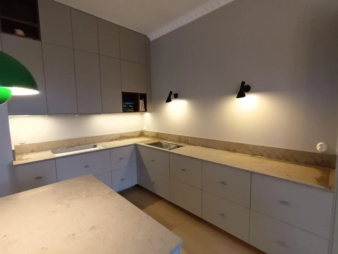 Køkkenbordplade i Jura Grey, Bromma – billede 3