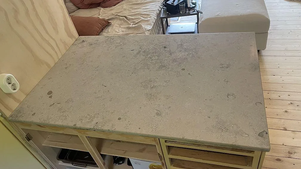 Køkkenbordplade i Jura Grey, Höör – billede 3