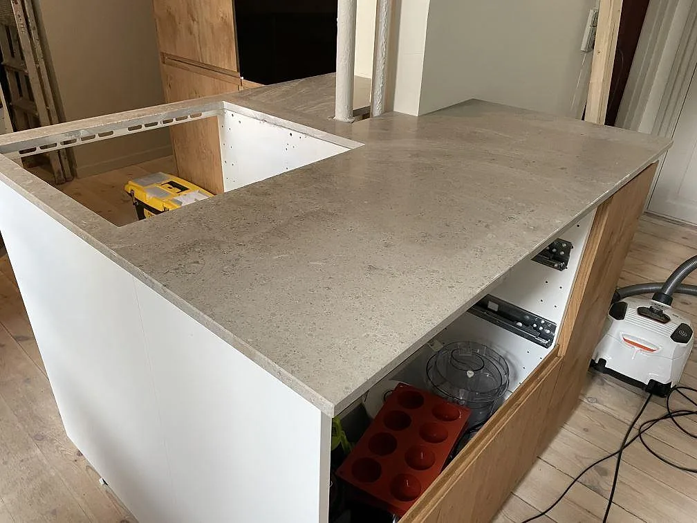 Køkkenbordplade i Jura Grey, København – billede 2