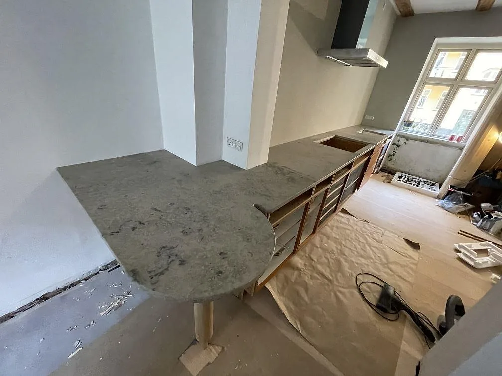 Køkkenbordplade i Jura Grey, København N