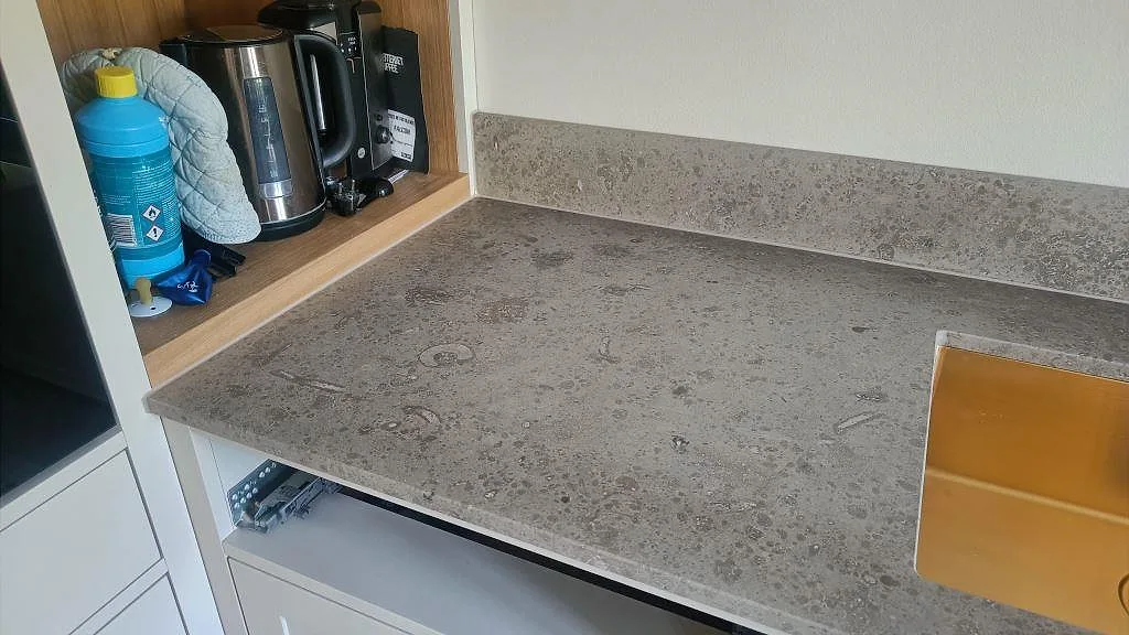 Køkkenbordplade i Jura Grey, København – billede 8