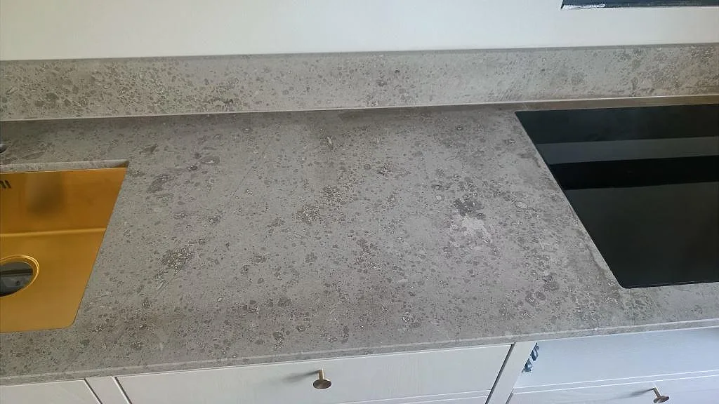 Køkkenbordplade i Jura Grey, København – billede 3