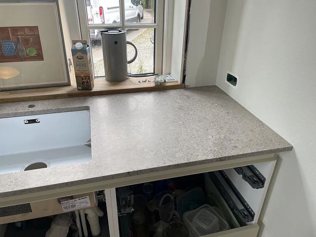 Køkkenbordplade i Jura Grey, Kongens Lyngby – billede 5