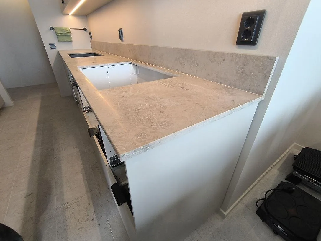 Køkkenbordplade i Jura Grey, Kungsängen – billede 2
