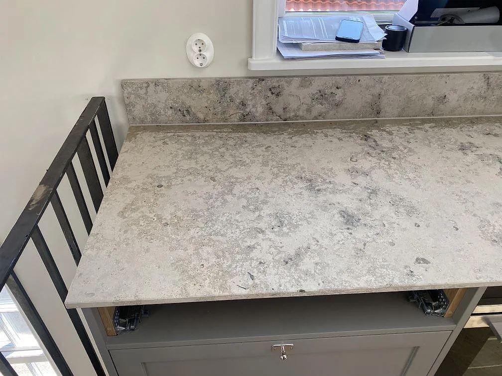 Køkkenbordplade i Jura Grey, Kungshamn – billede 7