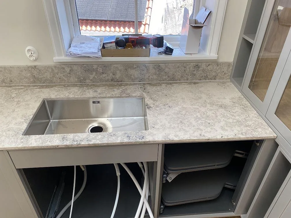 Køkkenbordplade i Jura Grey, Kungshamn – billede 4