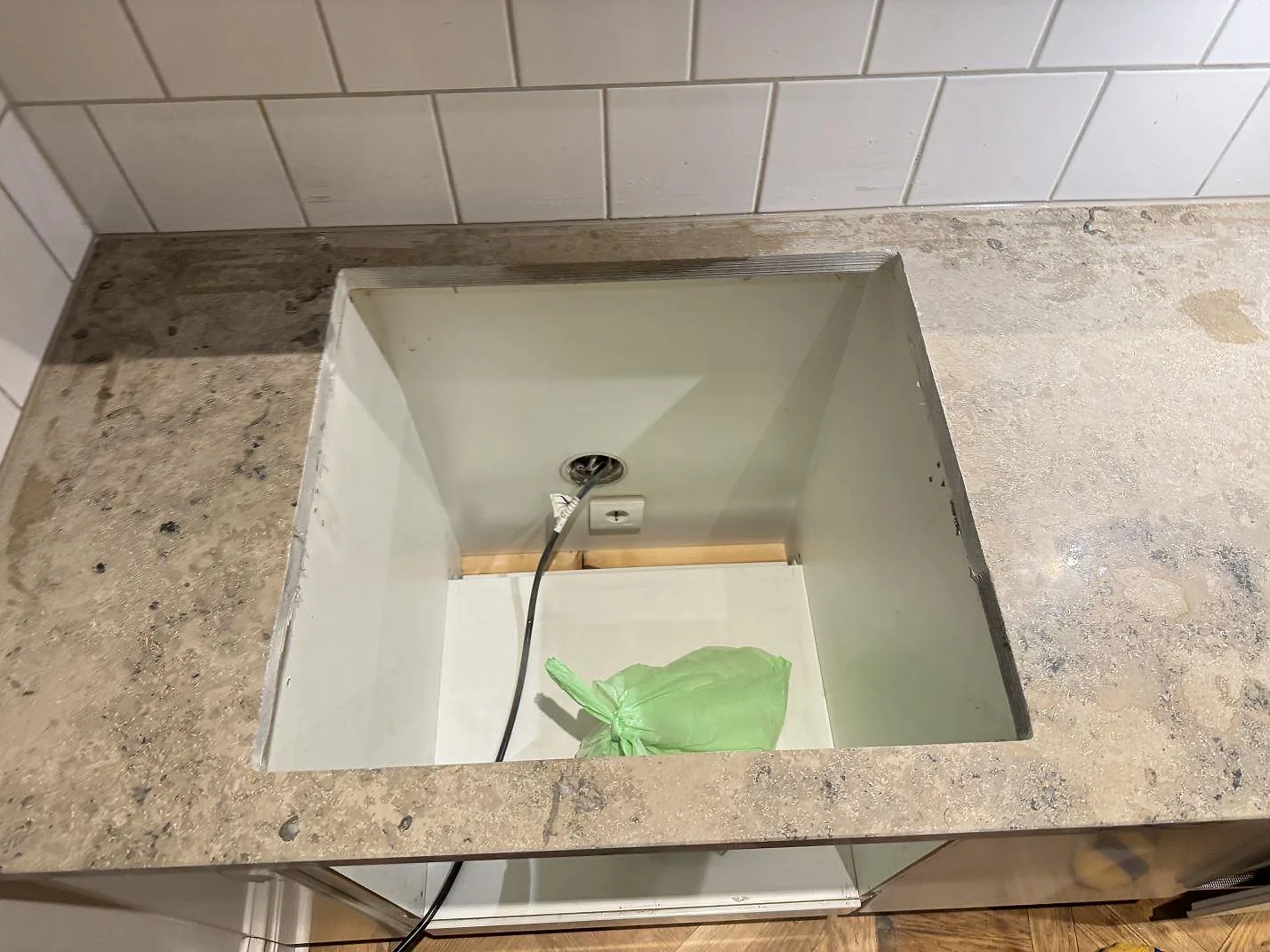 Køkkenbordplade i Jura Grey, Lund – billede 6