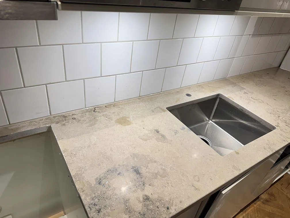 Køkkenbordplade i Jura Grey, Lund – billede 2