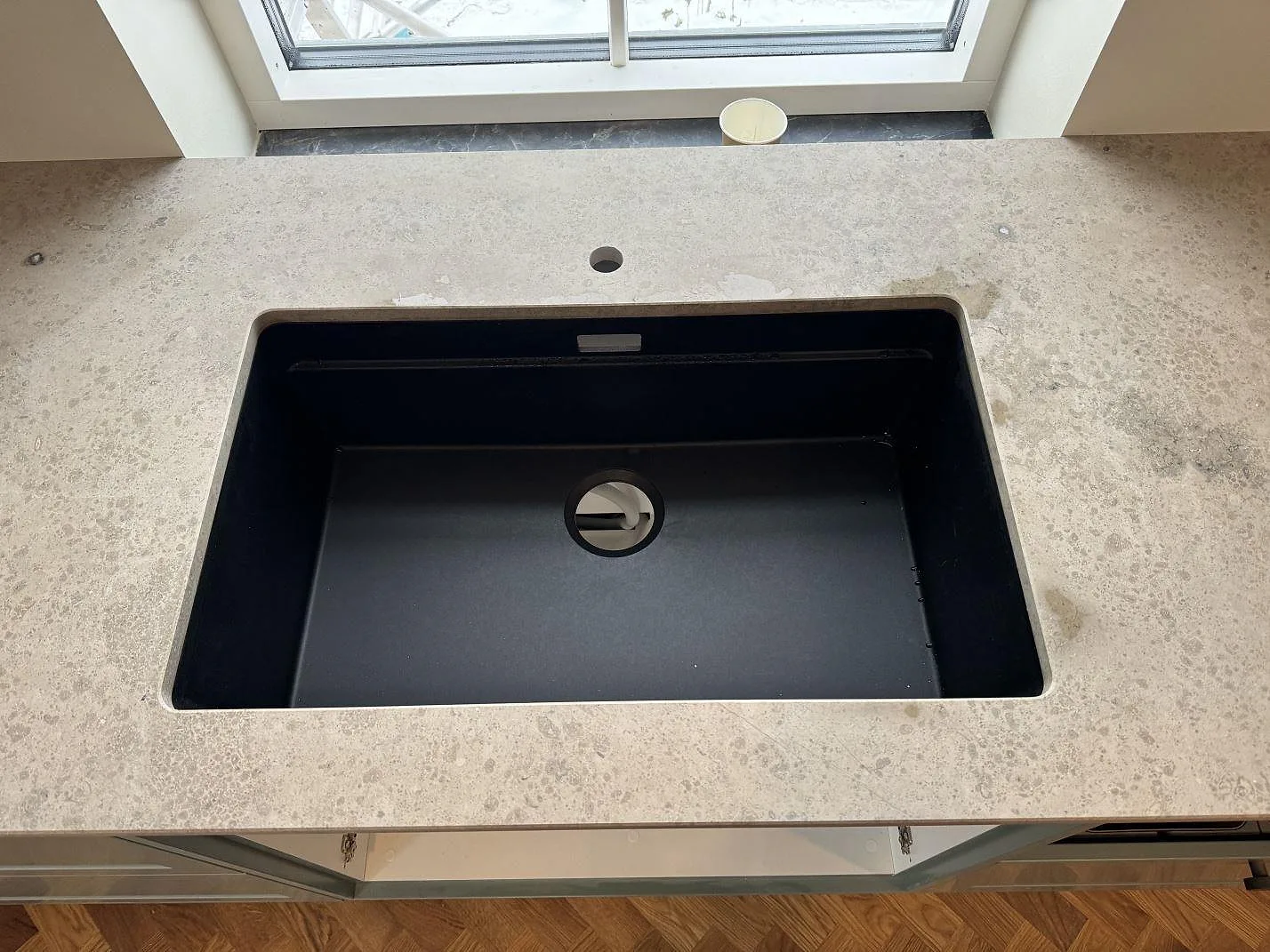 Køkkenbordplade i Jura Grey, Lyngby – billede 3