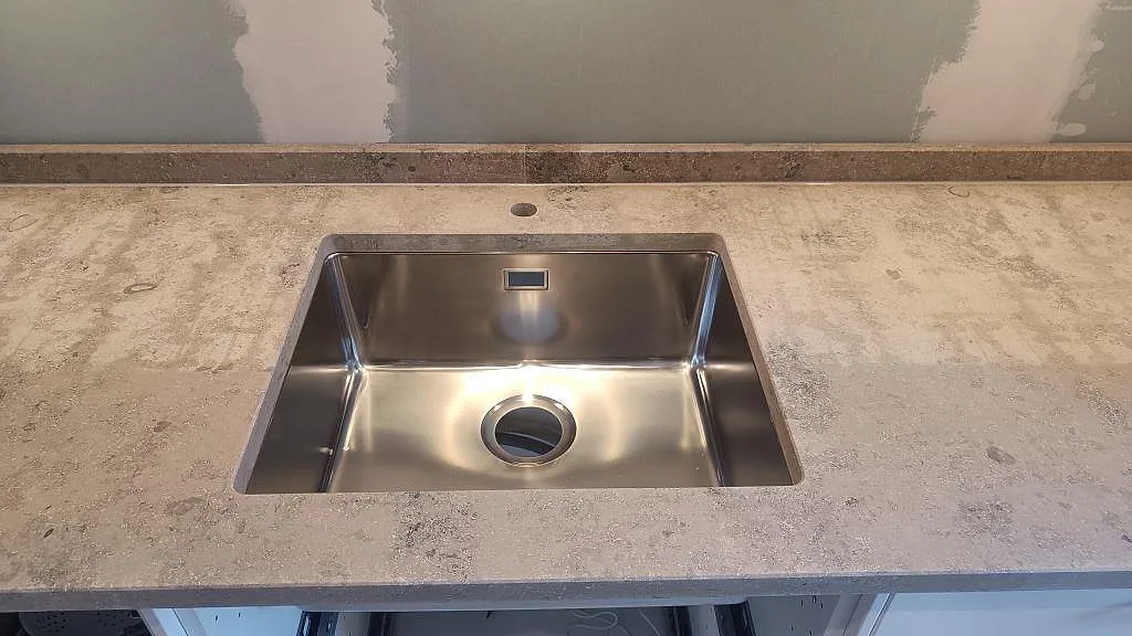 Køkkenbordplade i Jura Grey, Malmö – billede 3
