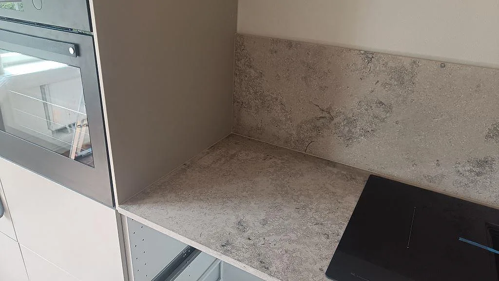 Gennemført projekt: Køkkenbordplade i Jura Grey, Malmö.