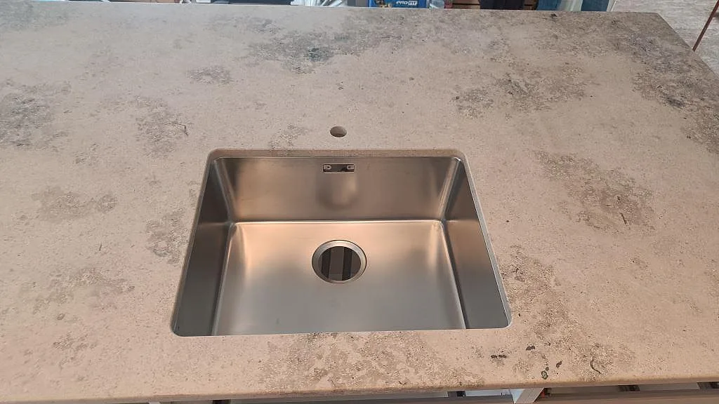 Køkkenbordplade i Jura Grey, Marstrand – billede 5