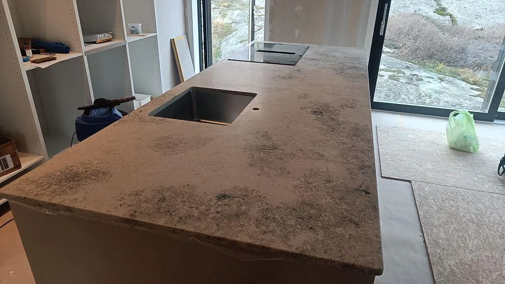 Køkkenbordplade i Jura Grey, Marstrand – billede 2