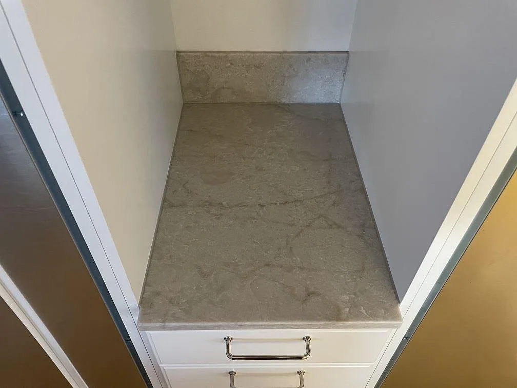 Køkkenbordplade i Jura Grey, Nykvarn – billede 2