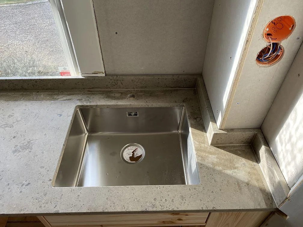 Køkkenbordplade i Jura Grey, Ronneby – billede 2