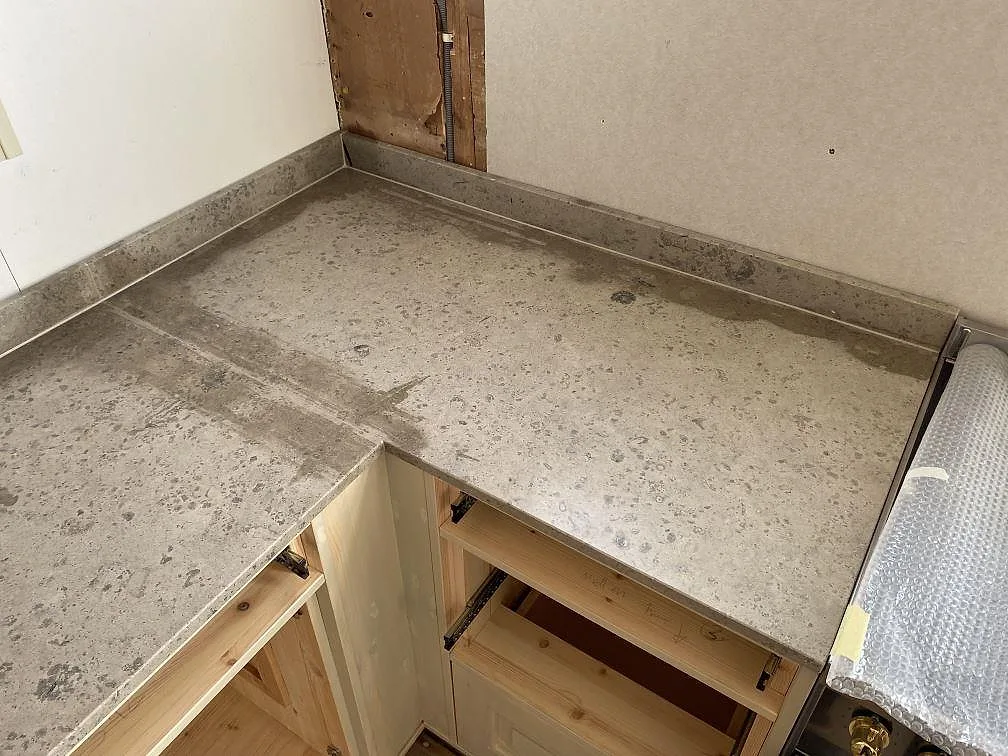 Køkkenbordplade i Jura Grey, Ronneby – billede 5