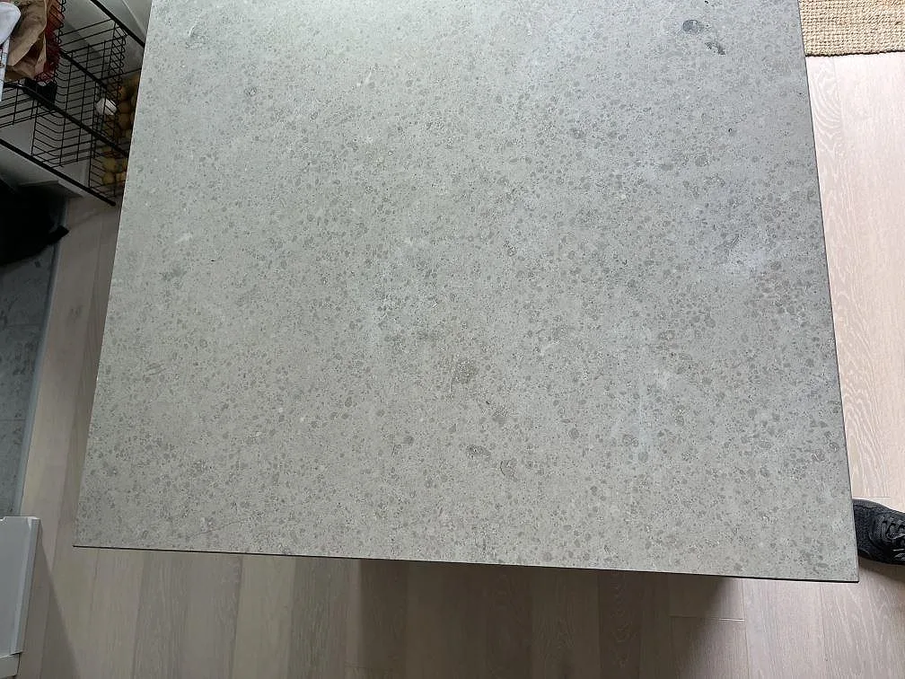 Køkkenbordplade i Jura Grey, Saltsjö Boo – billede 2