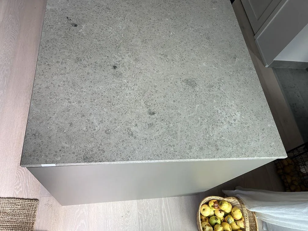 Køkkenbordplade i Jura Grey, Saltsjö Boo