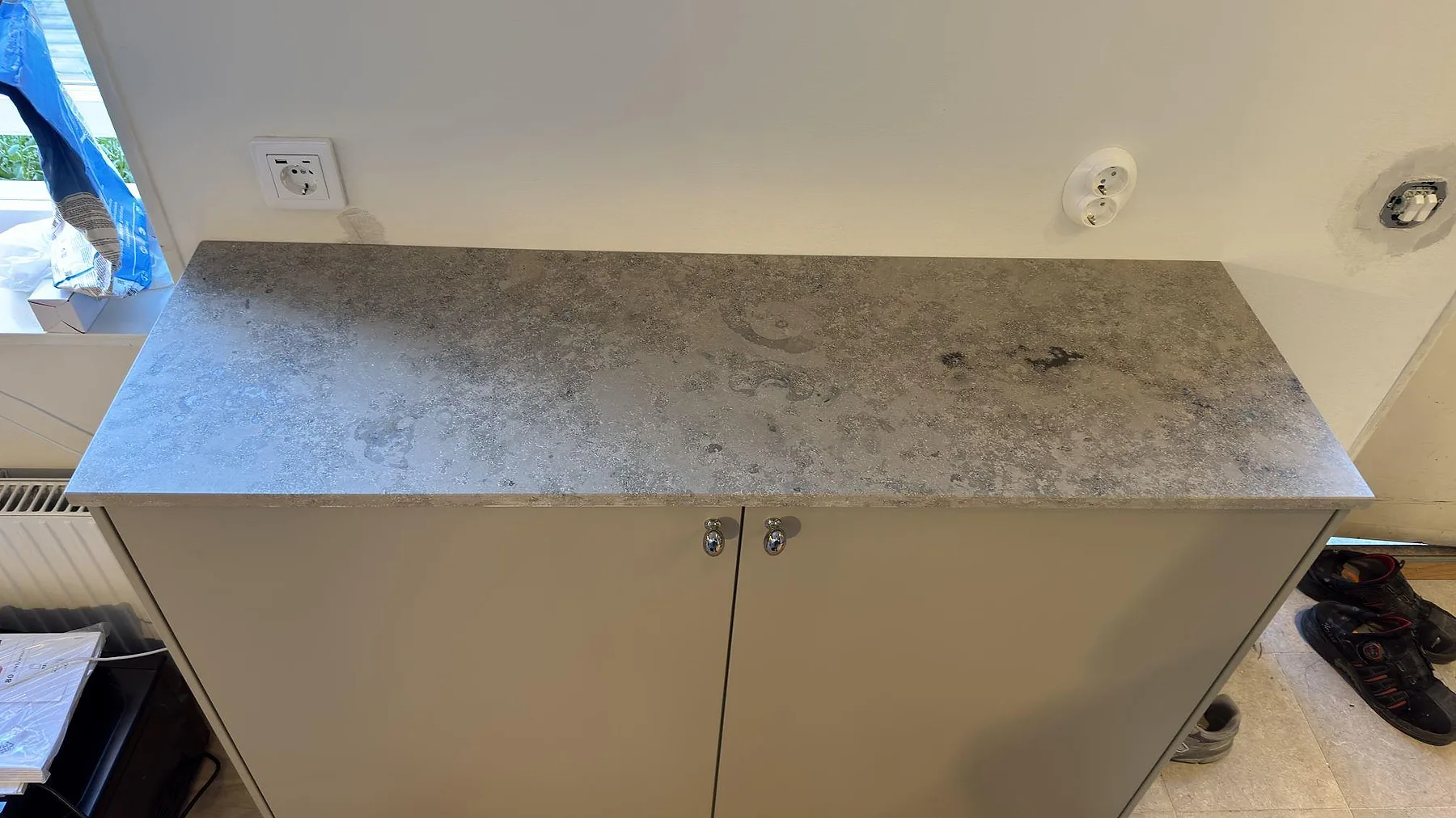 Køkkenbordplade i Jura Grey, Saltsjö Boo – billede 3