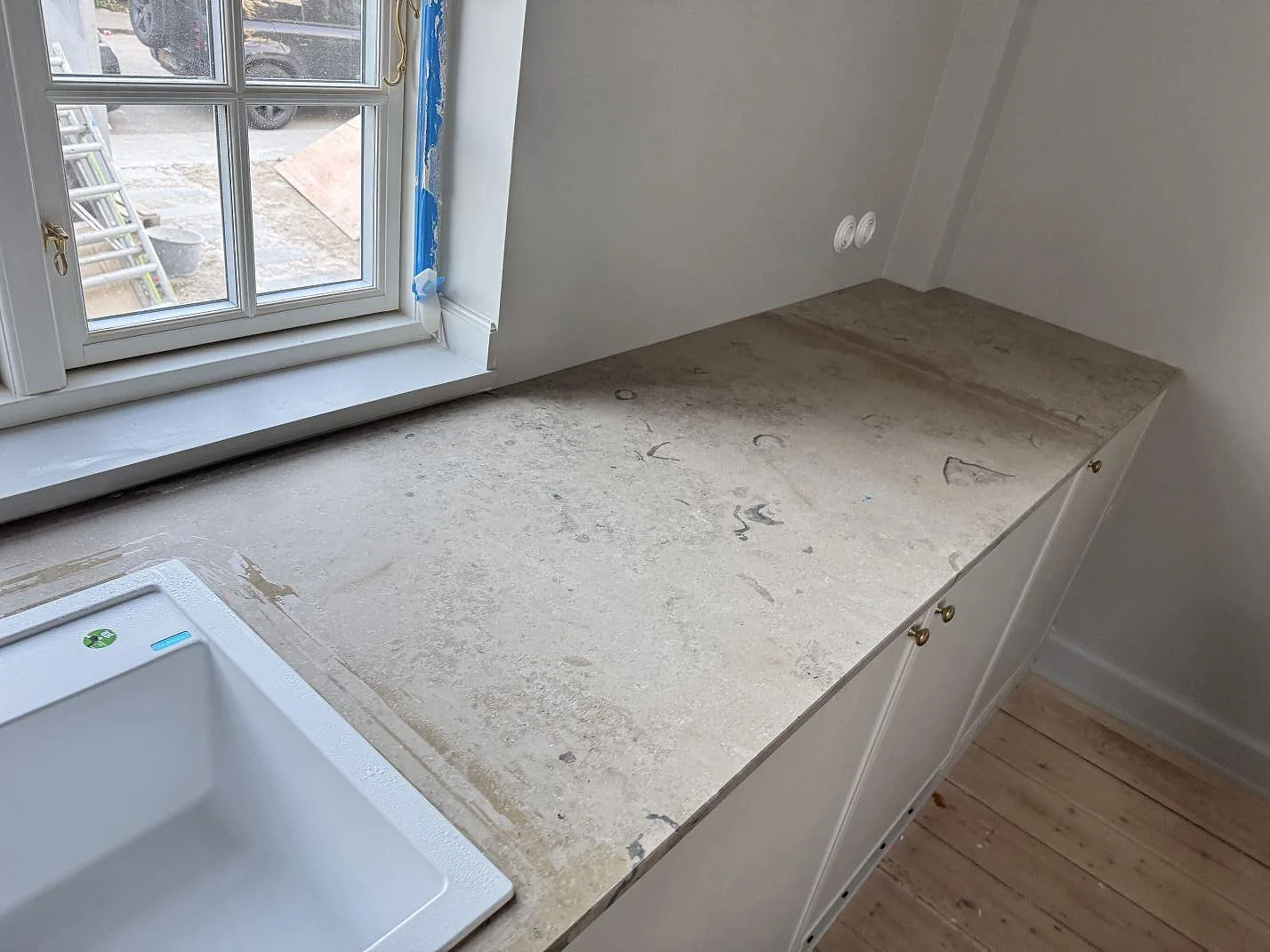 Køkkenbordplade i Jura Grey, Stueetagen Sorø – billede 2