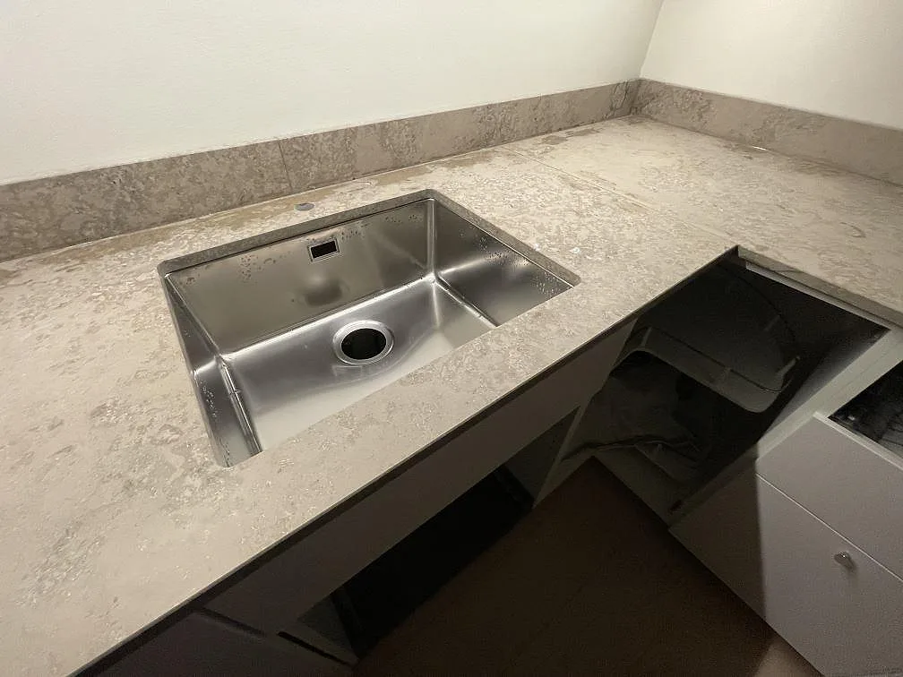 Køkkenbordplade i Jura Grey, Sundbyberg – billede 4