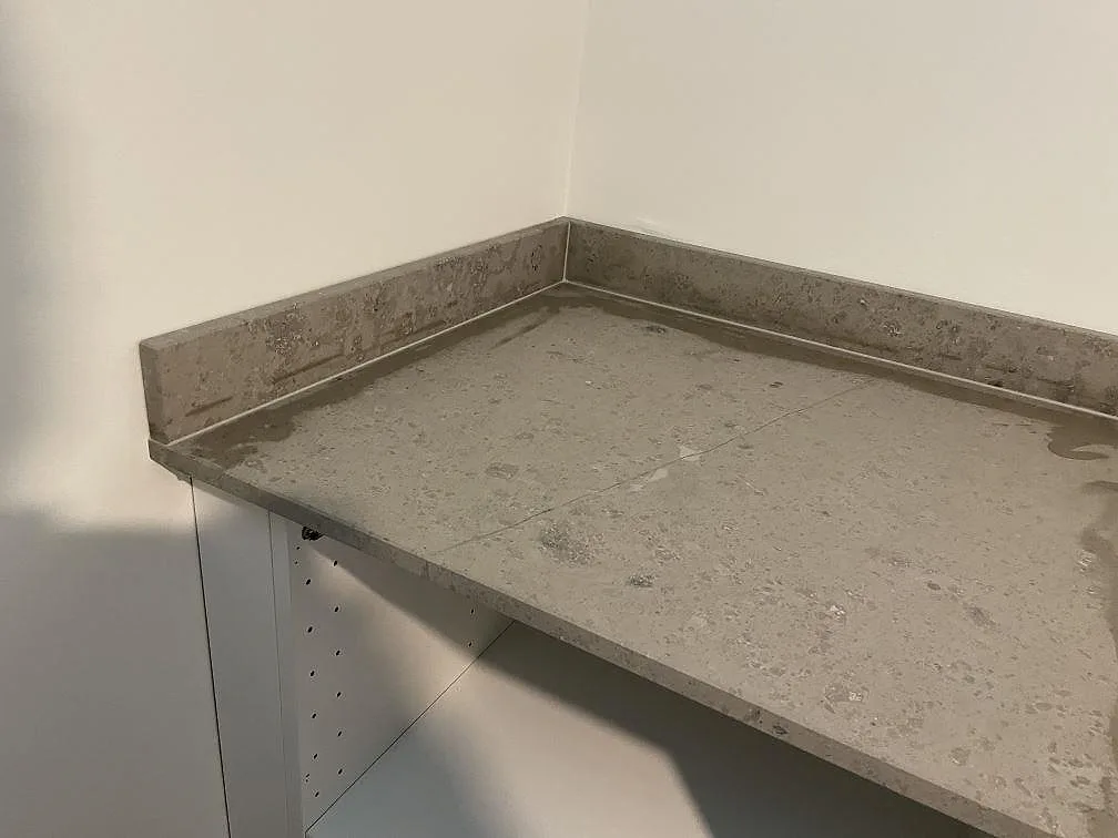 Bordplade i Jura Grey, Töllsjö – billede 5