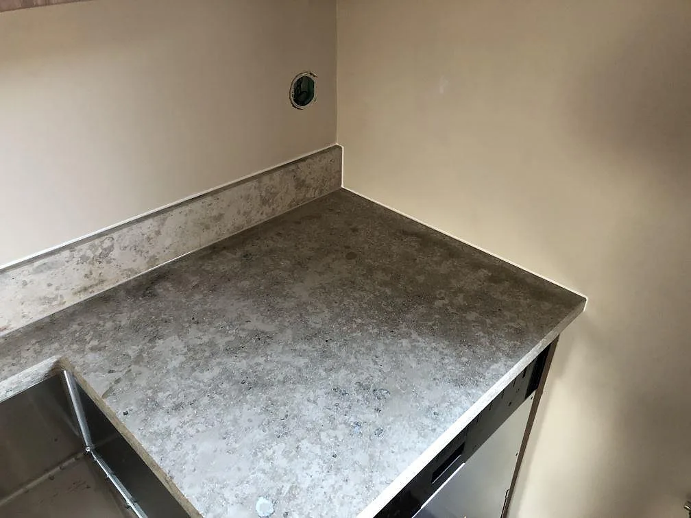 Køkkenbordplade i Jura Grey, Torekov – billede 5