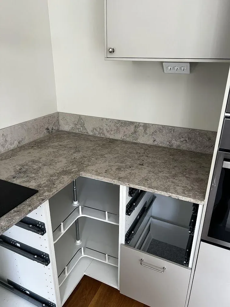 Køkkenbordplade i Jura Grey, Ytterby – billede 4