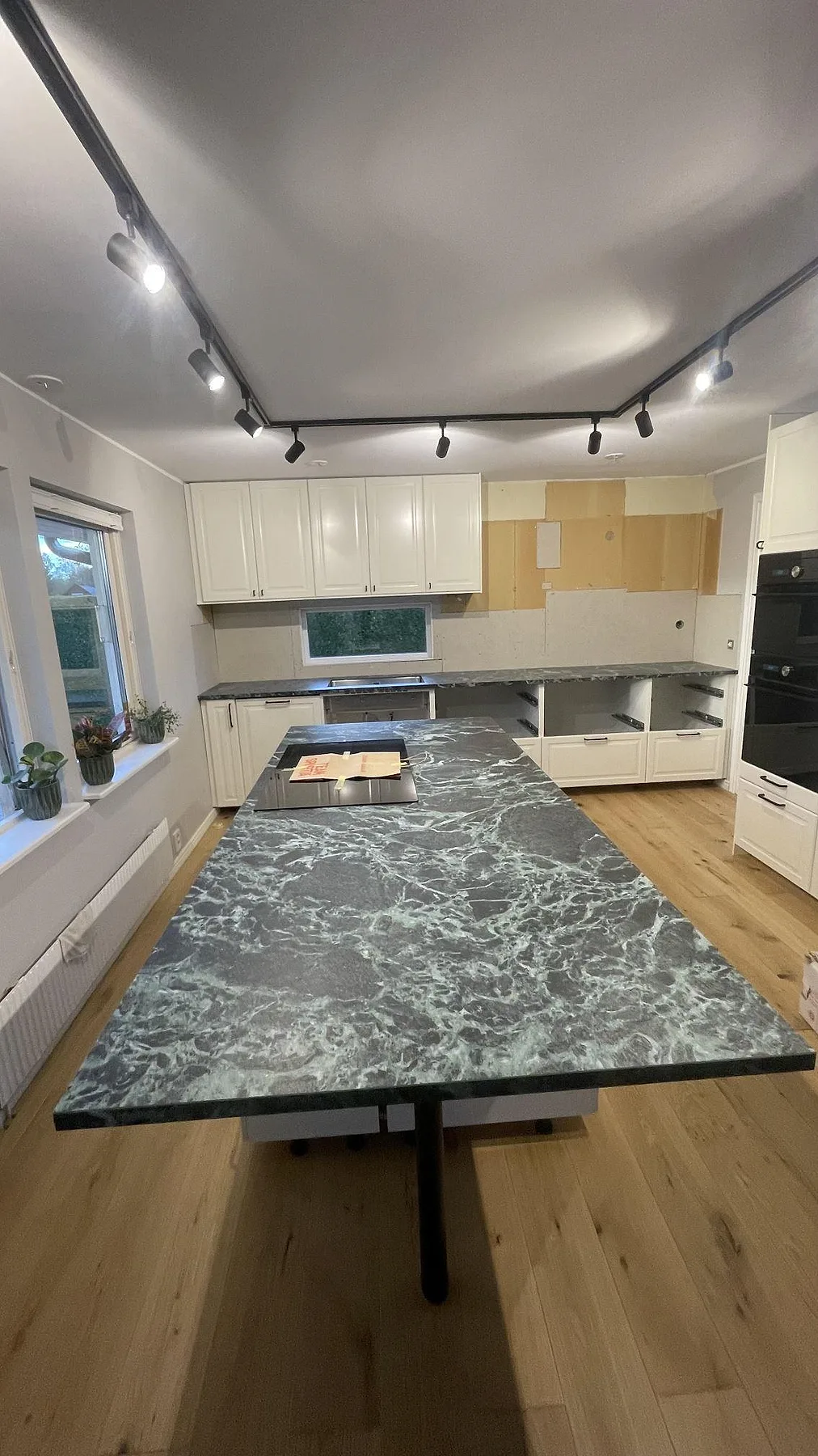 Køkkenbordplade i Laminam Verde Alpi, Svedala – billede 2