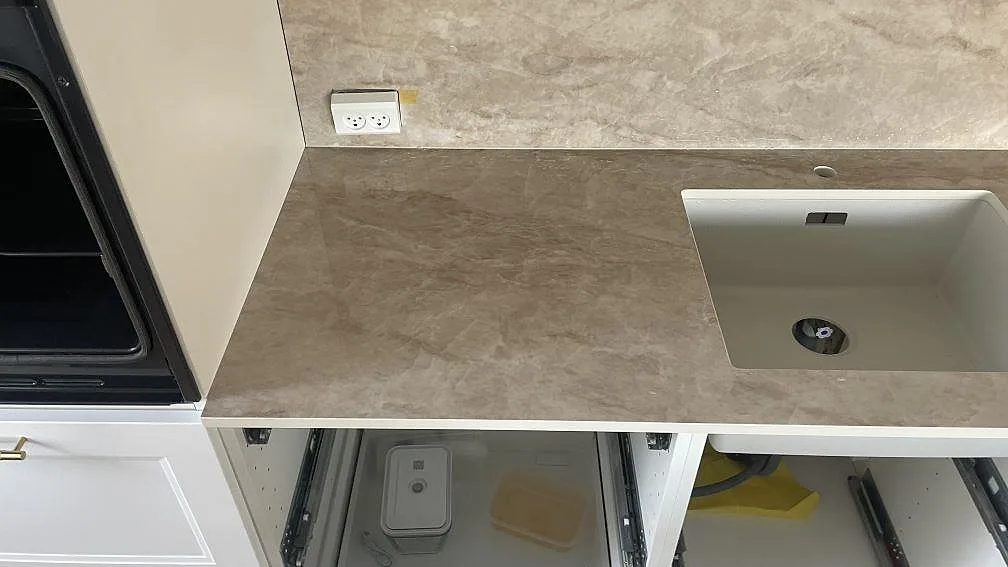 Køkkenbordplade i Makrana, Kongens Lyngby – billede 4