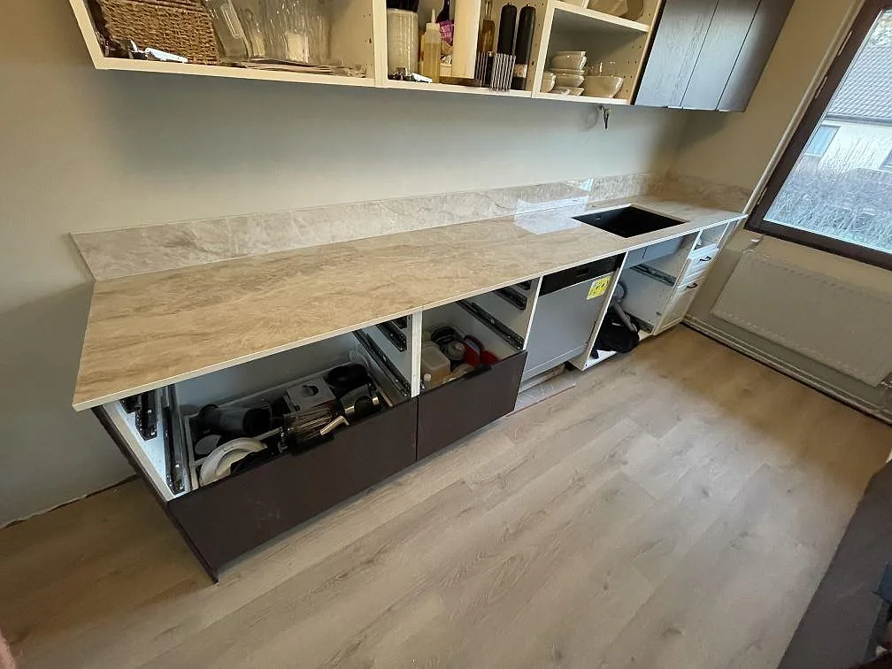 Køkkenbordplade i Makrana, Linghem – billede 3