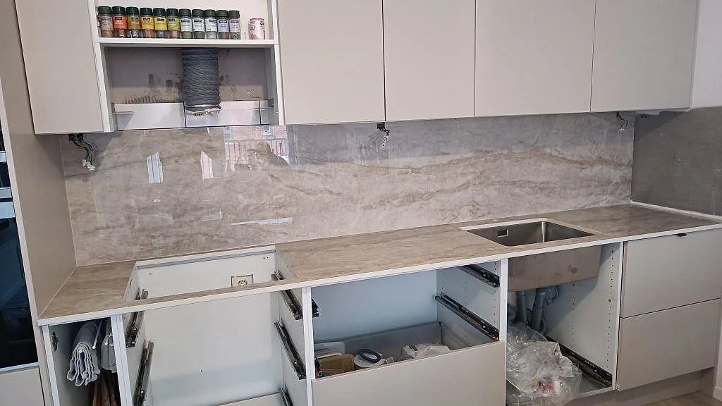 Gennemført projekt: Køkkenbordplade i Makrana, Malmö.