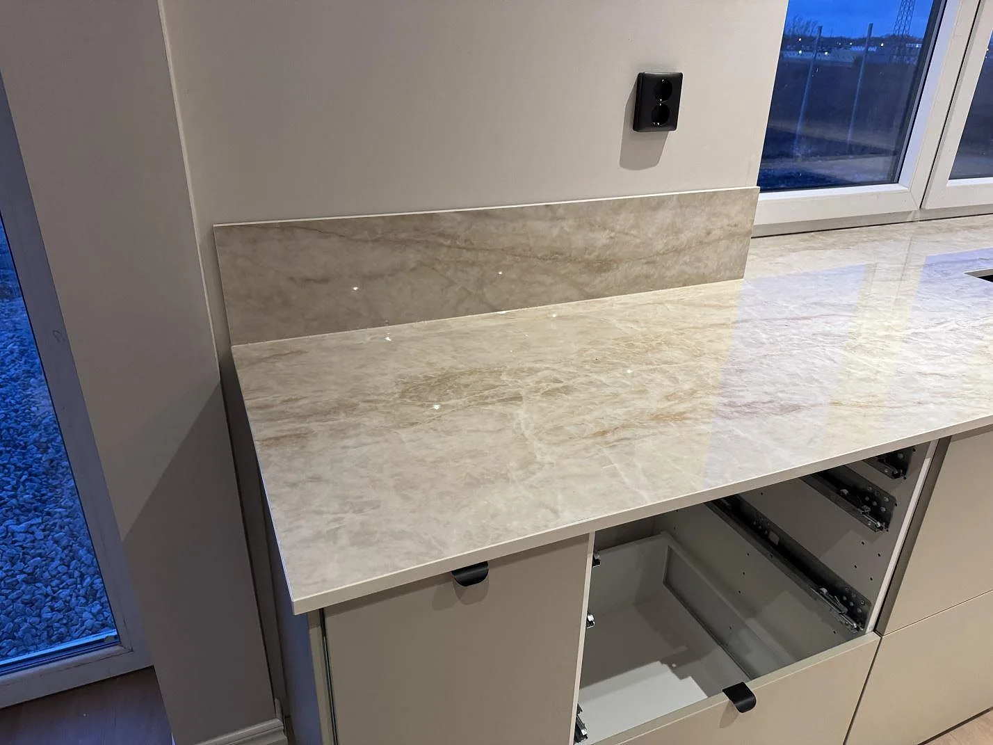 Køkkenbordplade i Makrana, Malmö – billede 2
