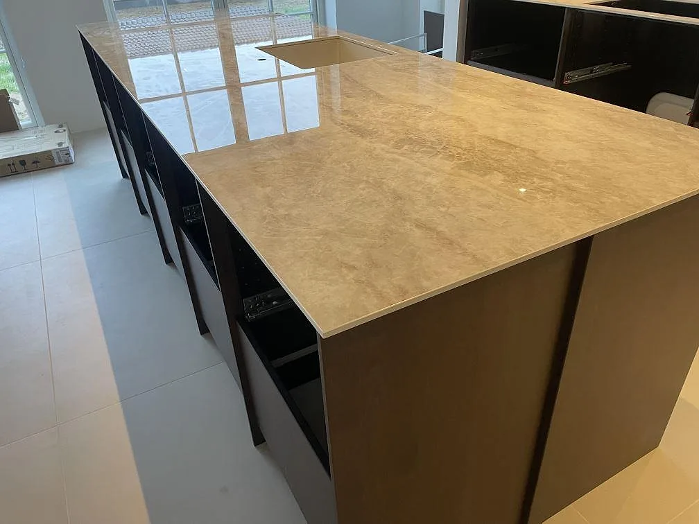 Køkkenbordplade i Makrana, Middelfart – billede 2