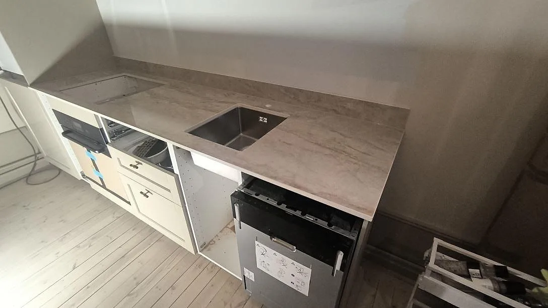 Køkkenbordplade i Makrana, Stockholm – billede 2
