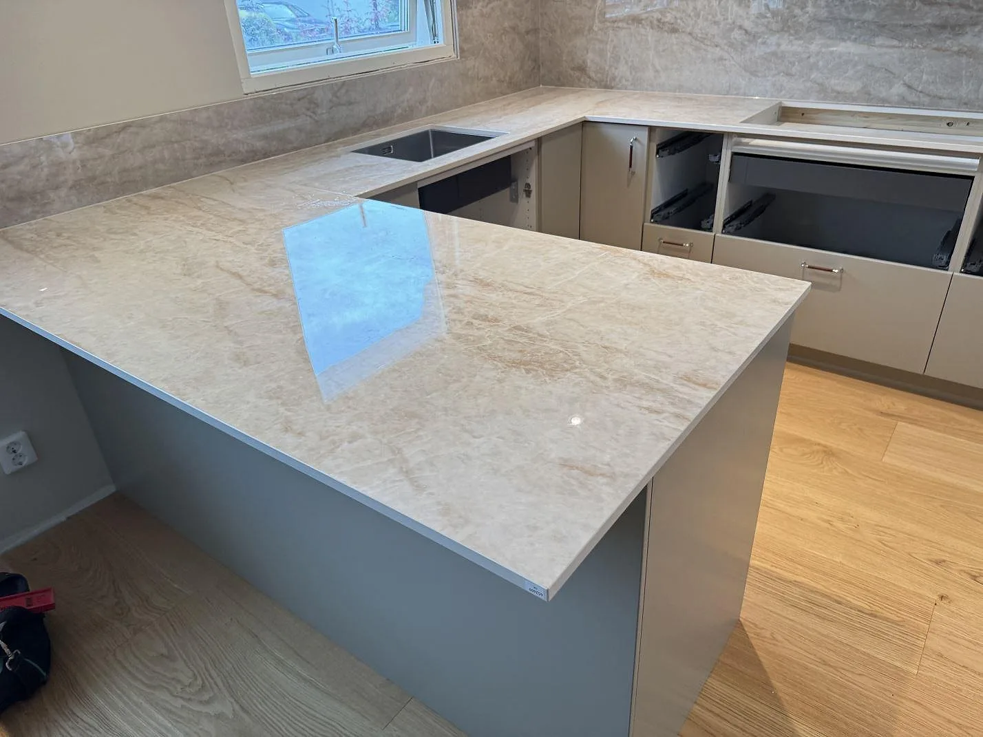 Køkkenbordplade i Makrana, Torslanda – billede 2