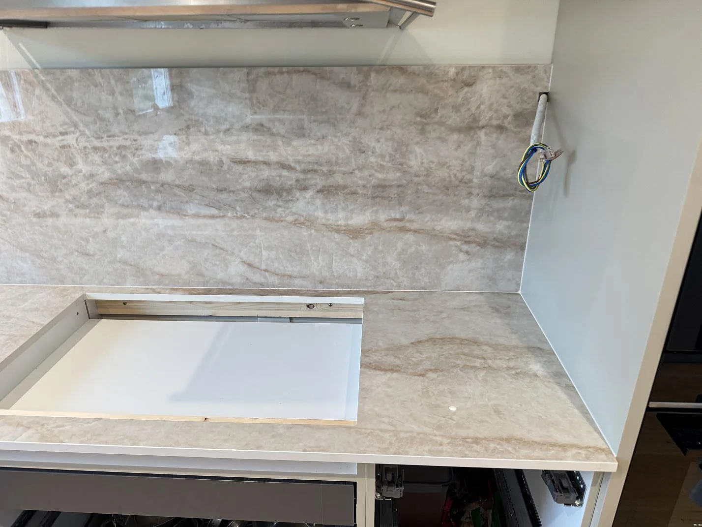Køkkenbordplade i Makrana, Torslanda – billede 8