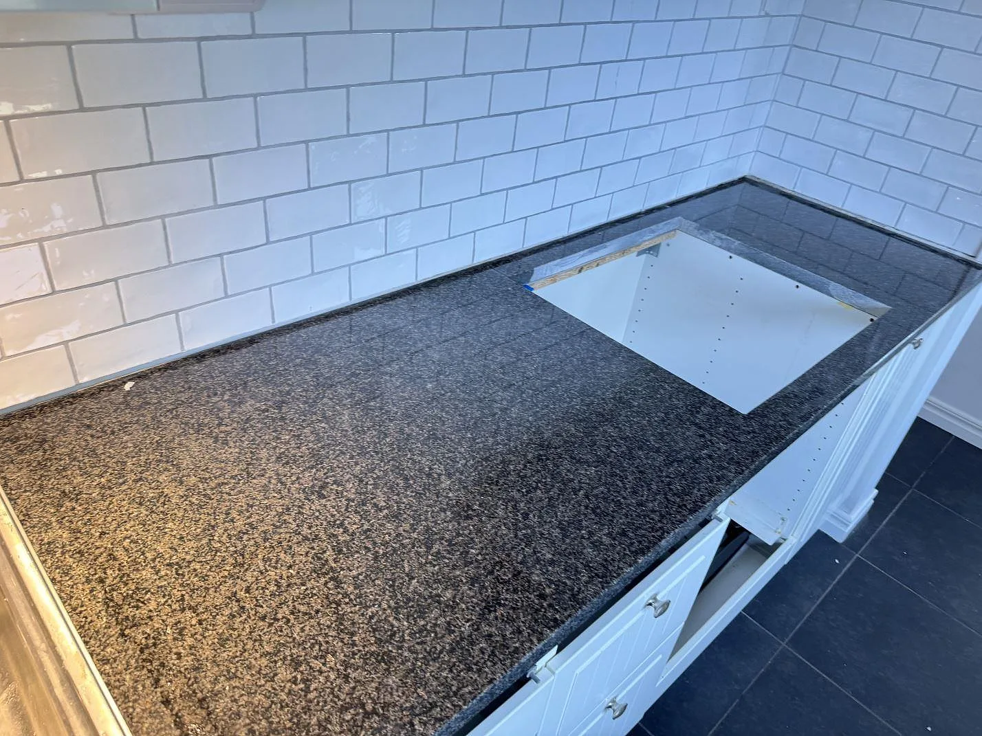 Køkkenbordplade i Nero Africa, Göteborg – billede 2