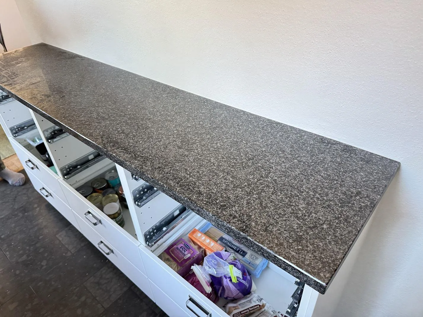 Køkkenbordplade i Nero Africa, Malmö – billede 2